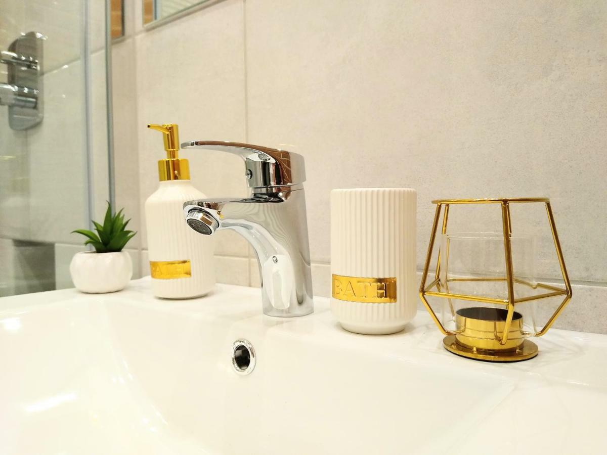 Chill & Explore By Cooee Apartments Warsaw Luaran gambar