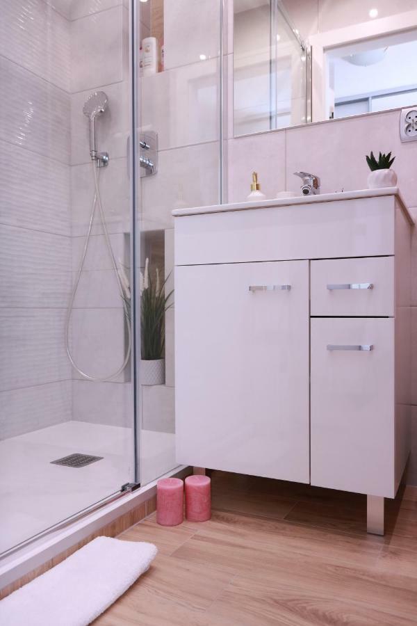 Chill & Explore By Cooee Apartments Warsaw Luaran gambar
