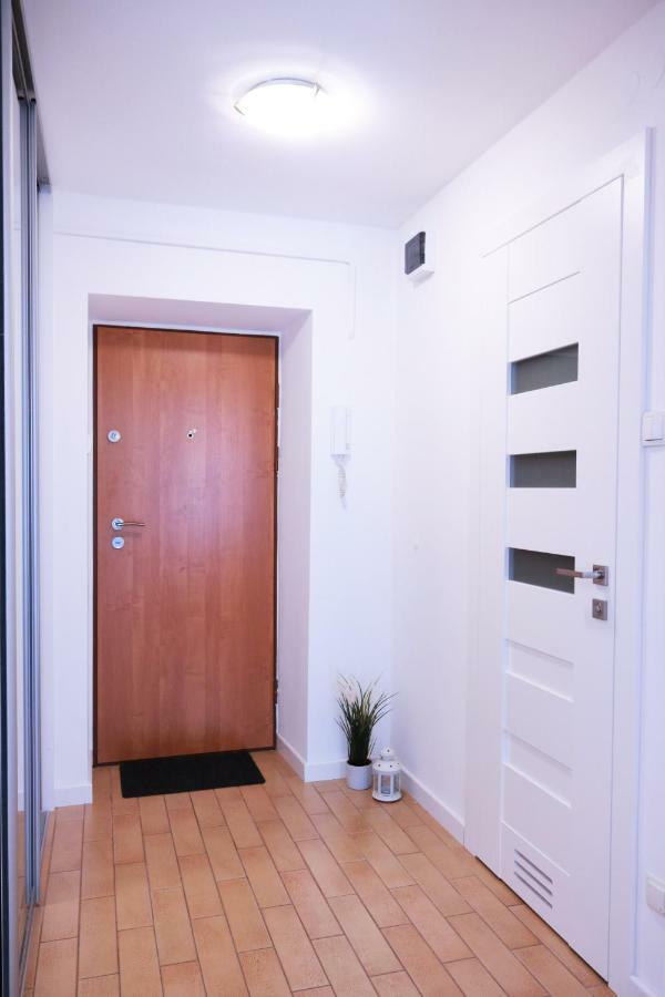 Chill & Explore By Cooee Apartments Warsaw Luaran gambar