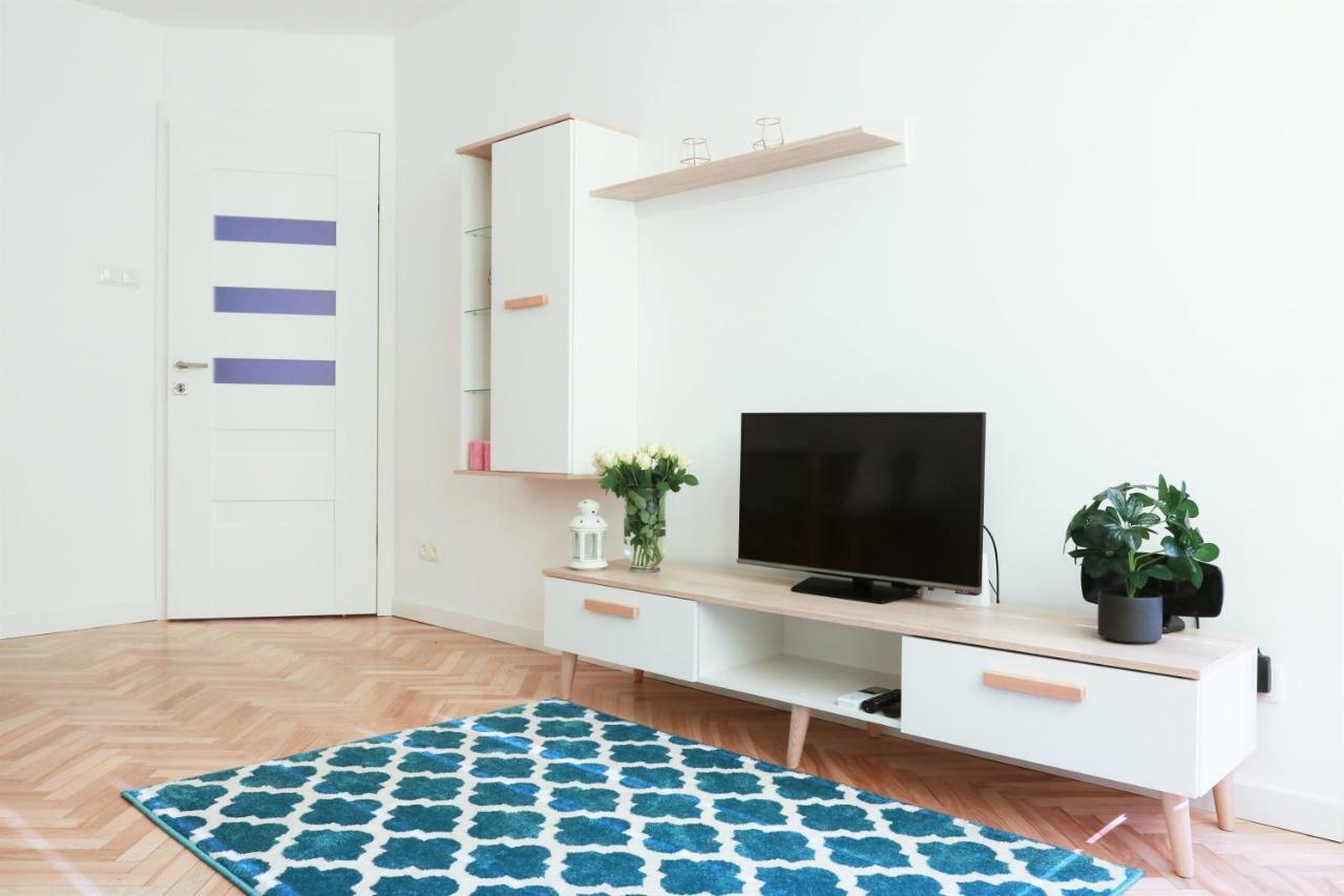 Chill & Explore By Cooee Apartments Warsaw Luaran gambar
